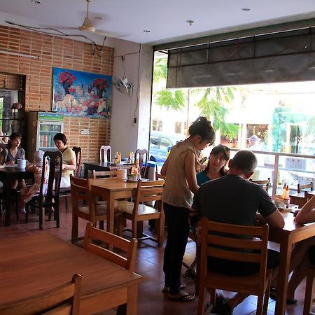 Hanhcafe Hotel Nha Trang Bagian luar foto