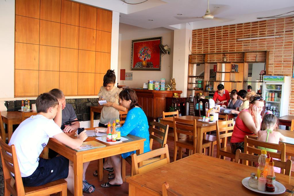Hanhcafe Hotel Nha Trang Bagian luar foto